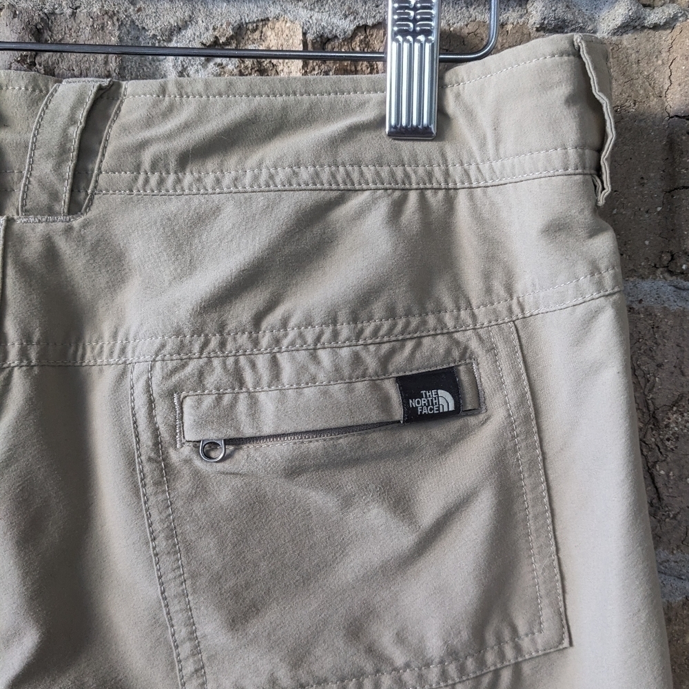 The North Face Stretch Nylon Hiking Bermuda Shorts Size 4 Khaki Tan - Picture 3 of 10